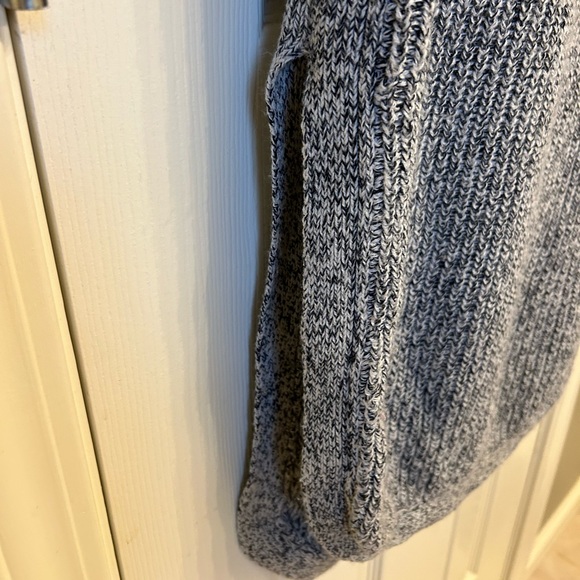 Aqua Gray Side Split Sweater Size Medium - Picture 3 of 5